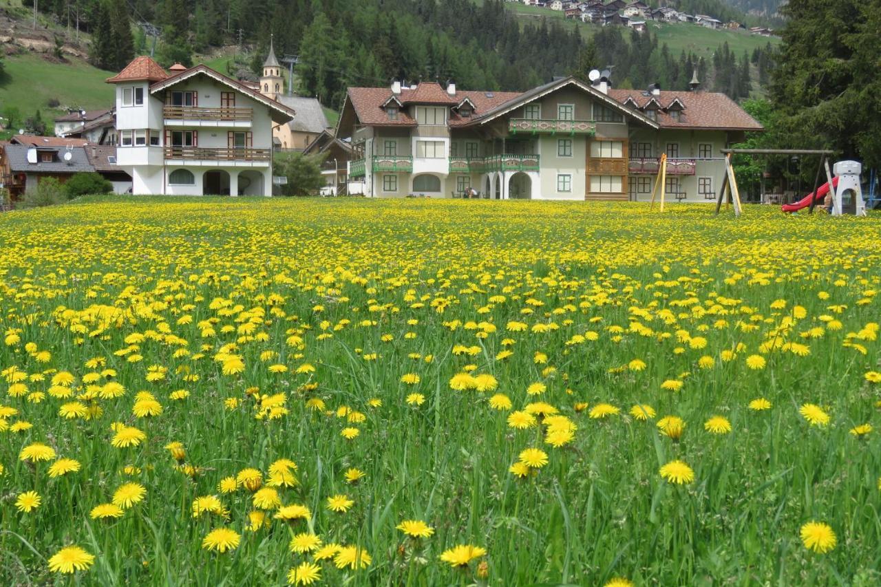 Residence Holiday Pozza di Fassa Exterior photo