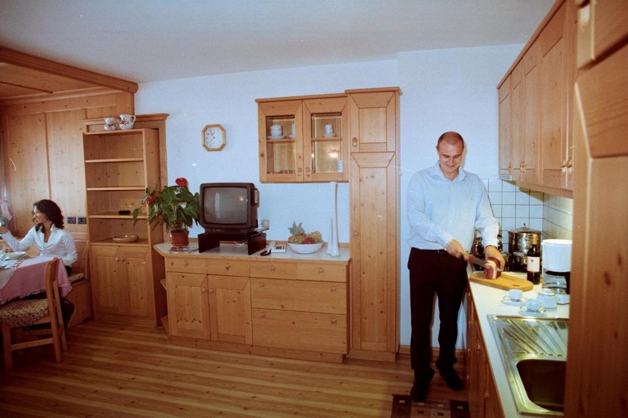 Residence Holiday Pozza di Fassa Exterior photo