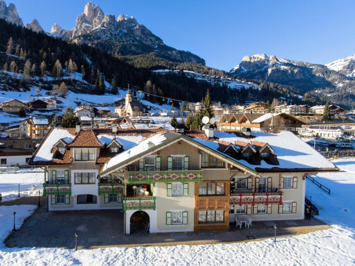 Residence Holiday Pozza di Fassa Exterior photo